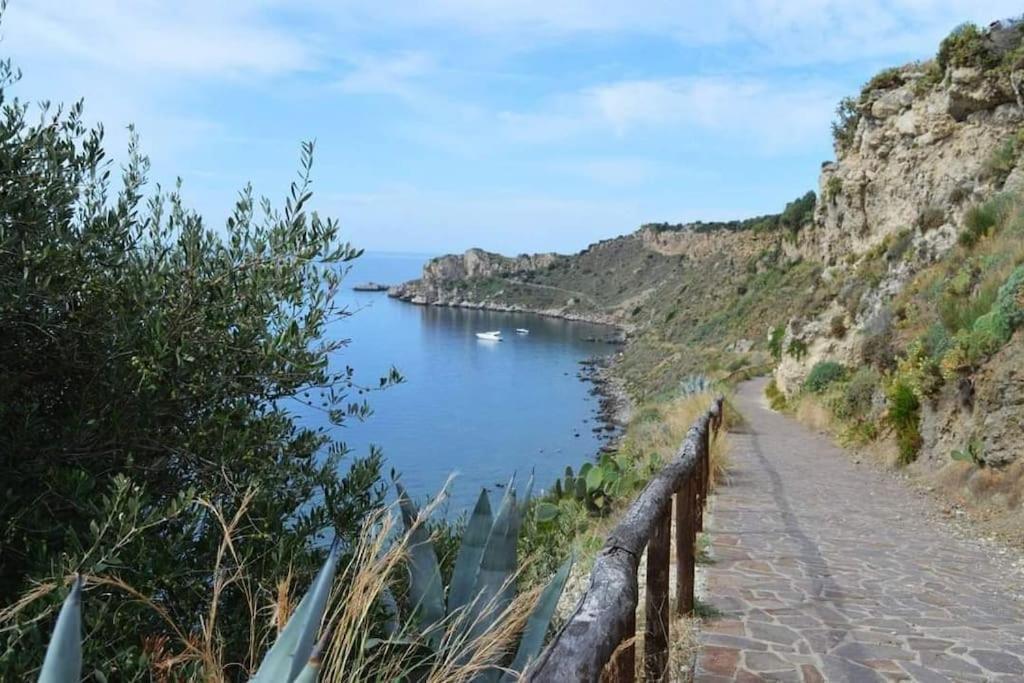 Casa Vacanze Il Nido - 4 Stelle Milazzo Eksteriør bilde